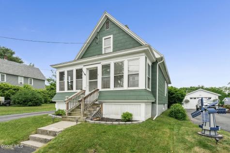 11 Young Avenue Amsterdam NY 12010