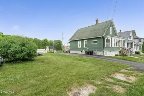 11 Young Avenue Amsterdam NY 12010