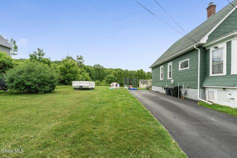 11 Young Avenue Amsterdam NY 12010