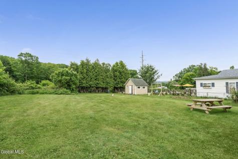11 Young Avenue Amsterdam NY 12010