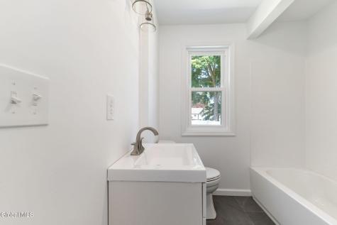 1204 Hemlock Street Schenectady NY 12306