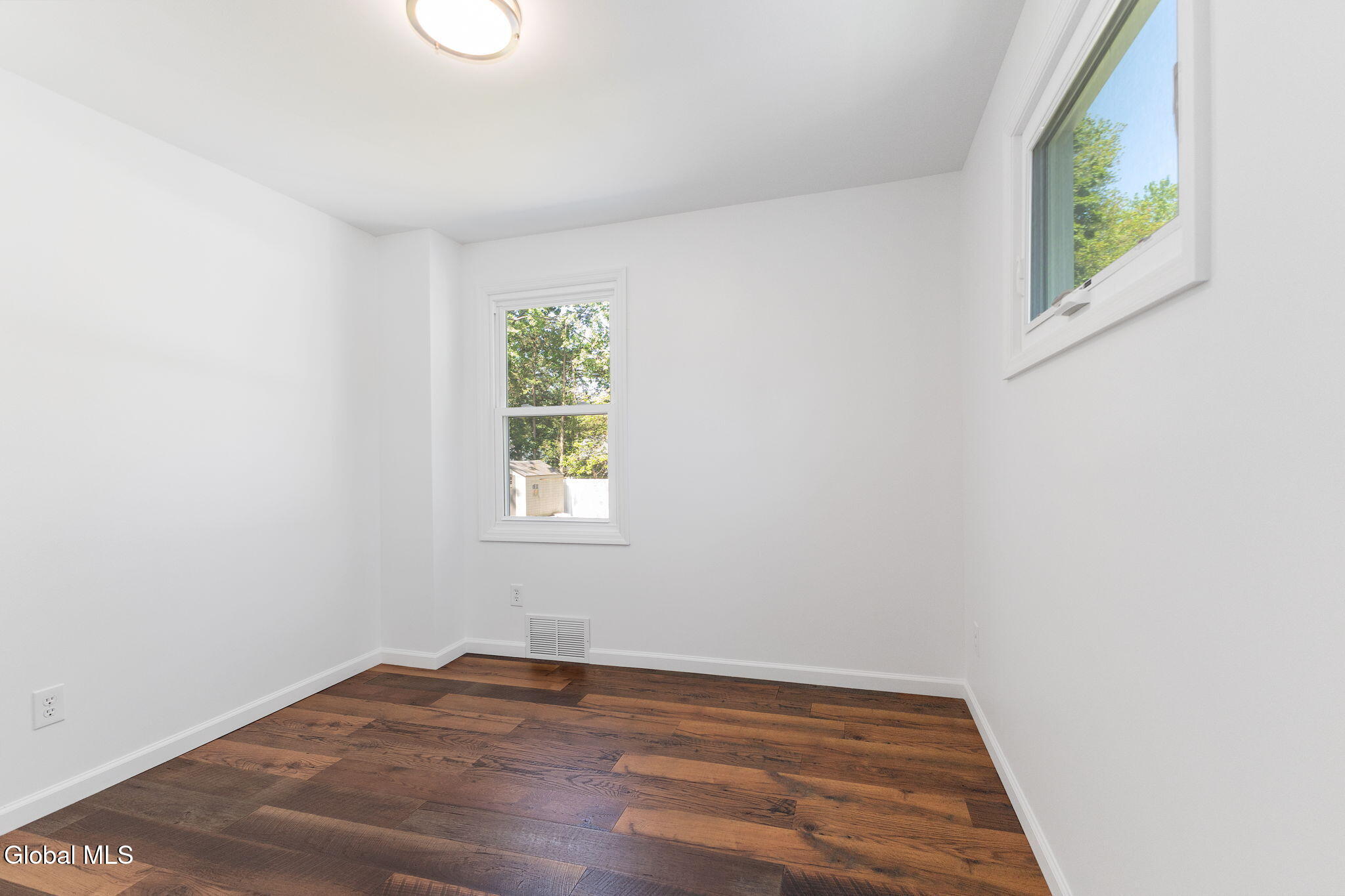 1204 Hemlock Street Schenectady NY 12306