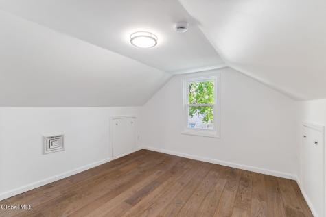 1204 Hemlock Street Schenectady NY 12306