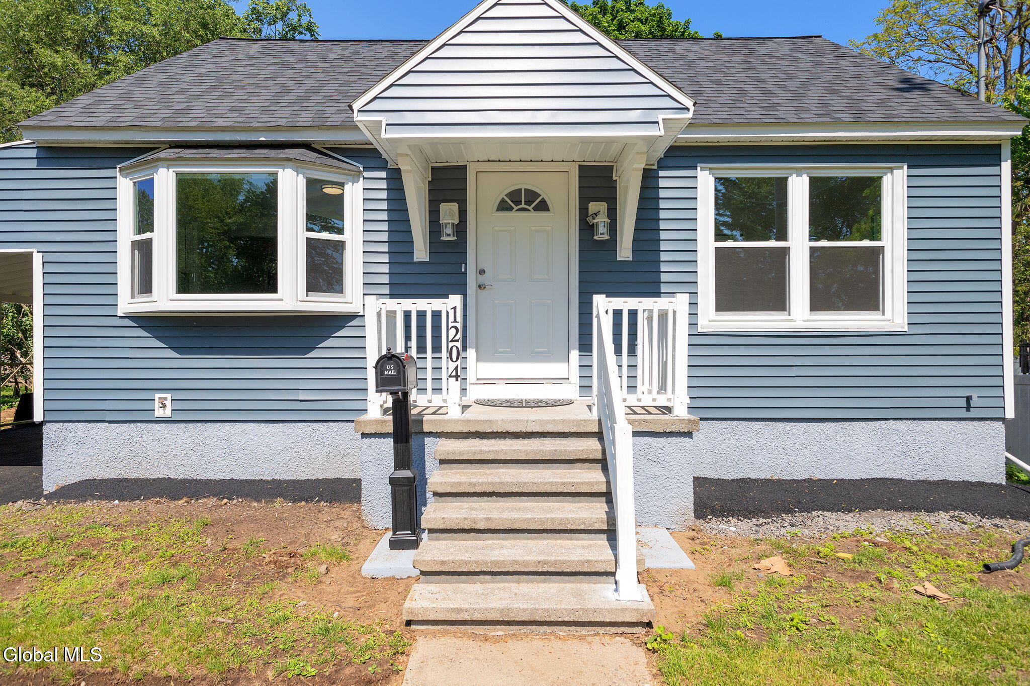 1204 Hemlock Street Schenectady NY 12306