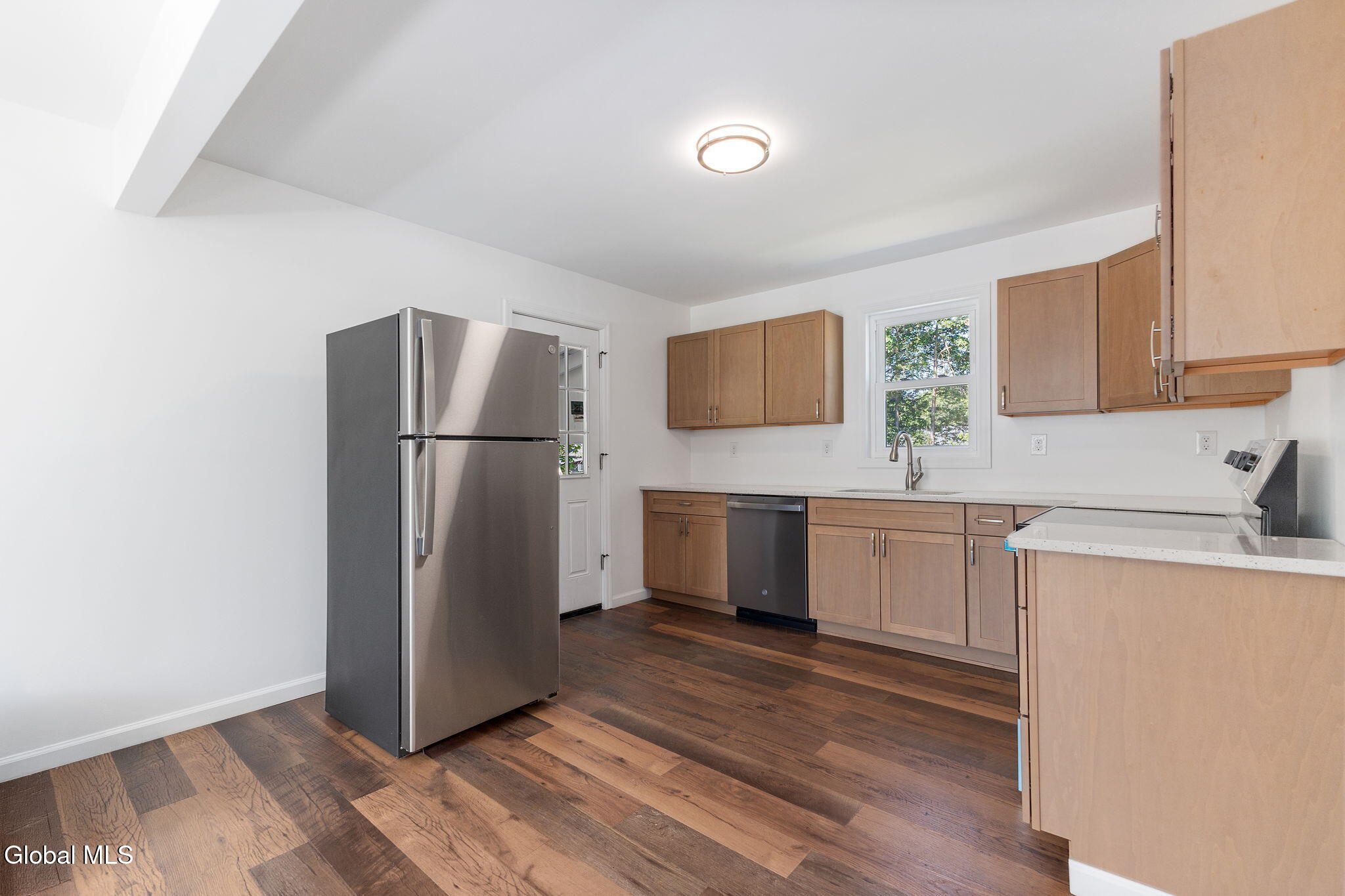 1204 Hemlock Street Schenectady NY 12306