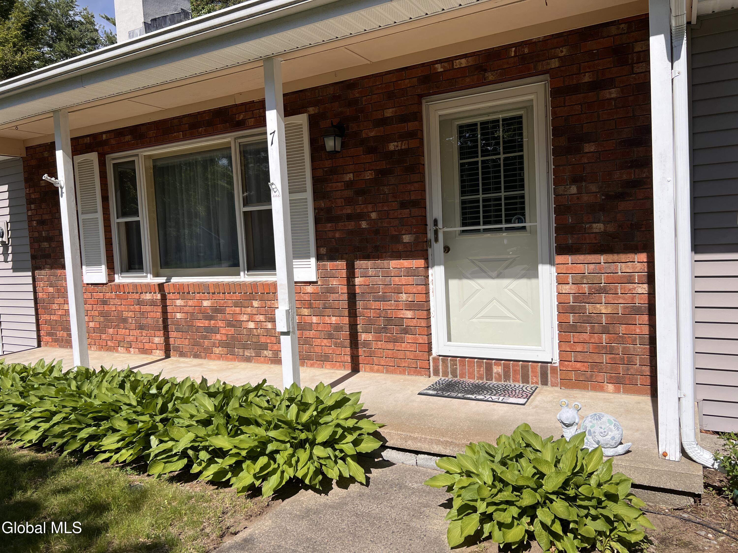 7 Sweetbriar Lane Queensbury NY 12804