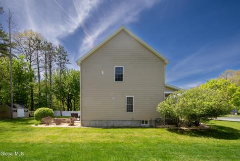 13 Carlson Way Clifton Park NY 12065
