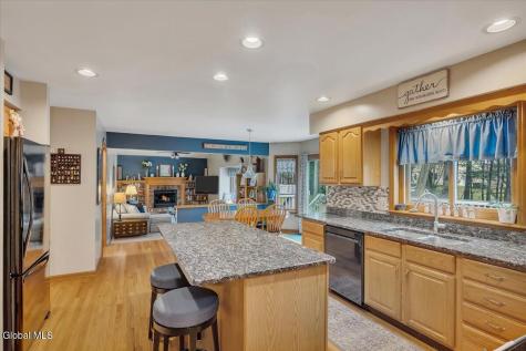 7008 Kevin Lane Schenectady NY 12303
