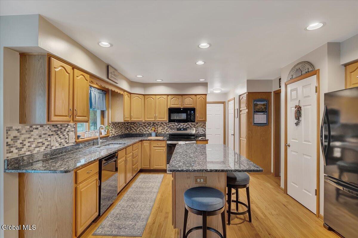 7008 Kevin Lane Schenectady NY 12303
