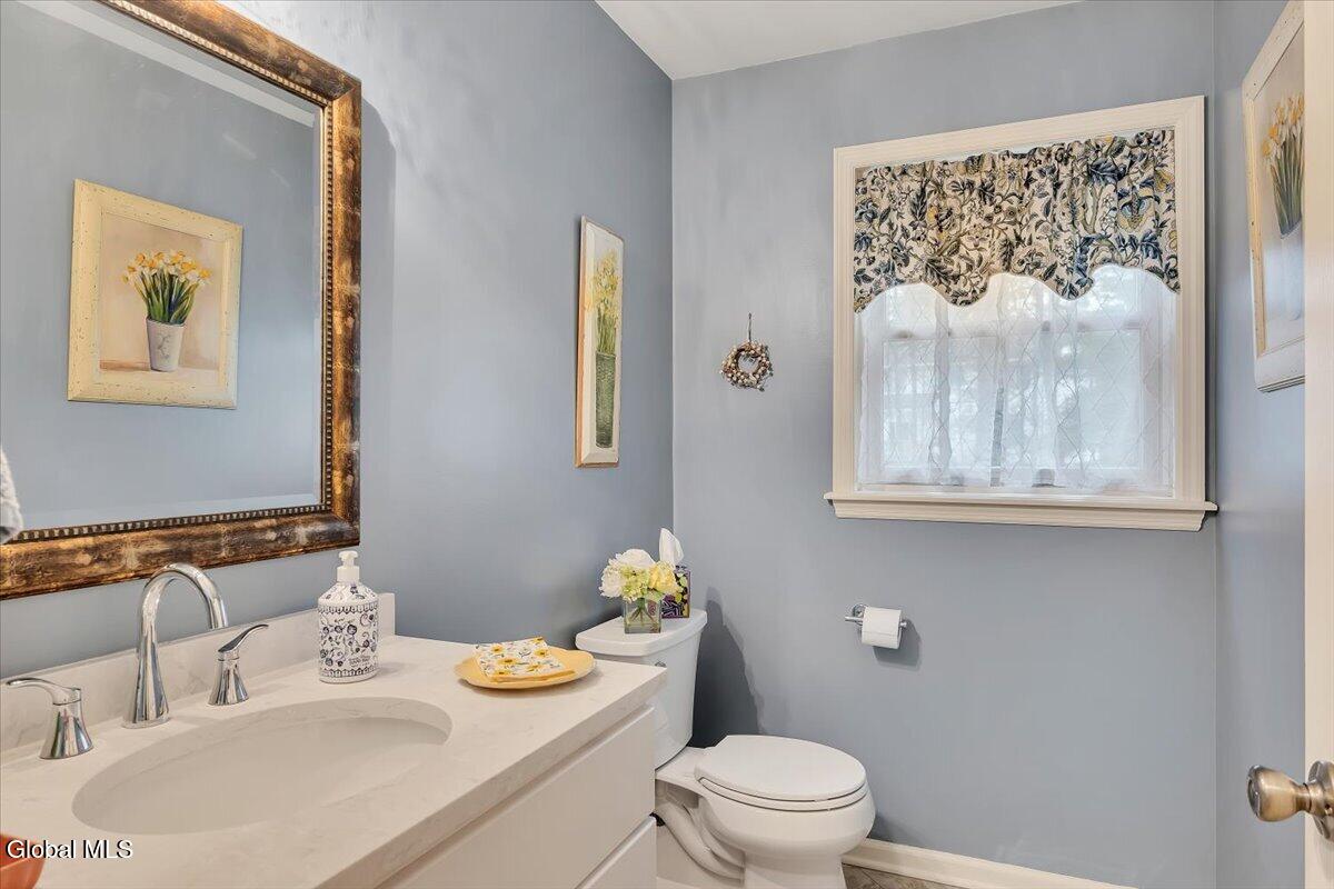 7008 Kevin Lane Schenectady NY 12303