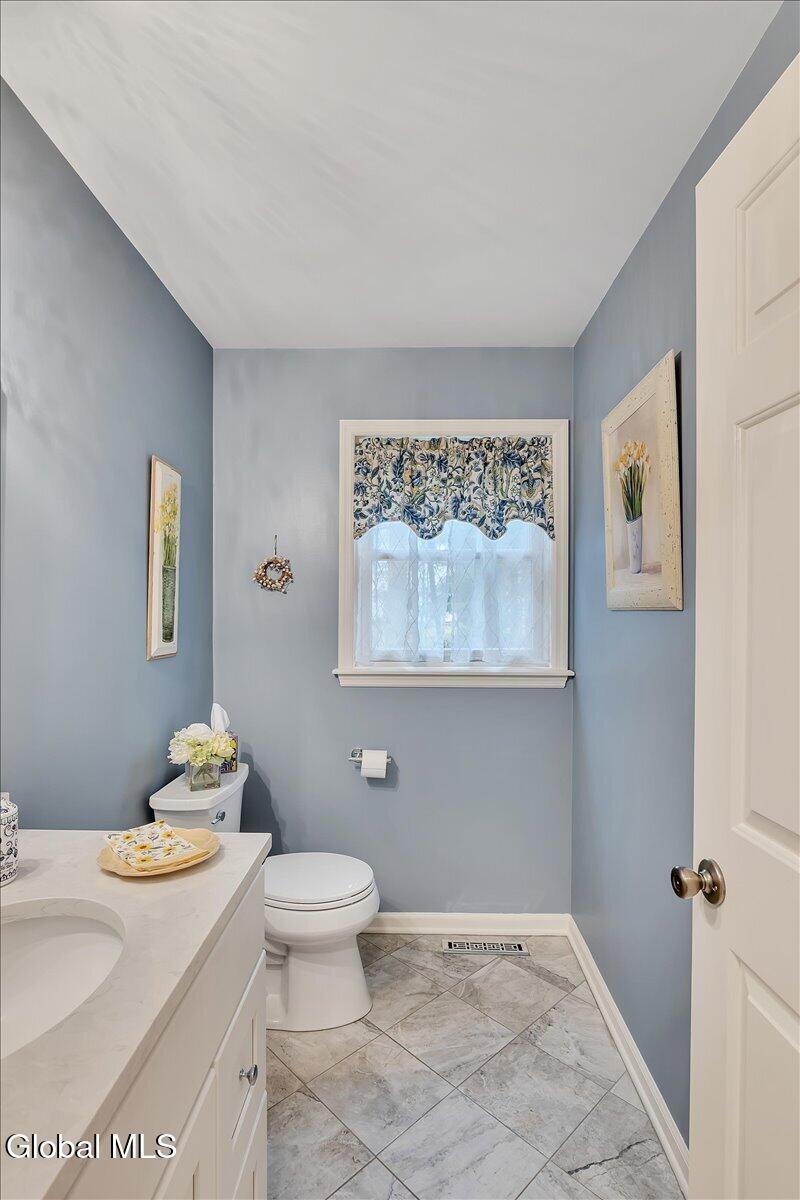 7008 Kevin Lane Schenectady NY 12303