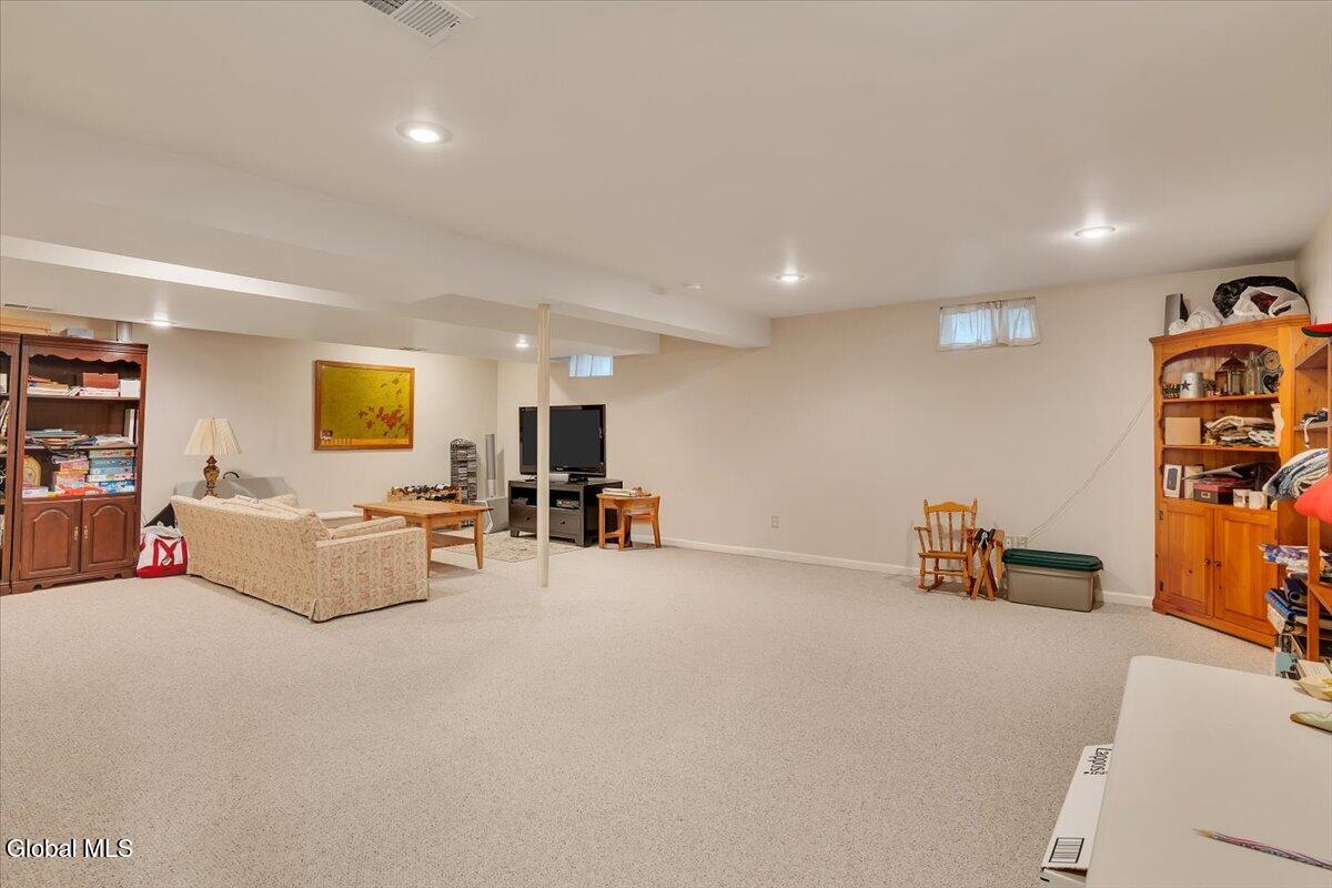 7008 Kevin Lane Schenectady NY 12303