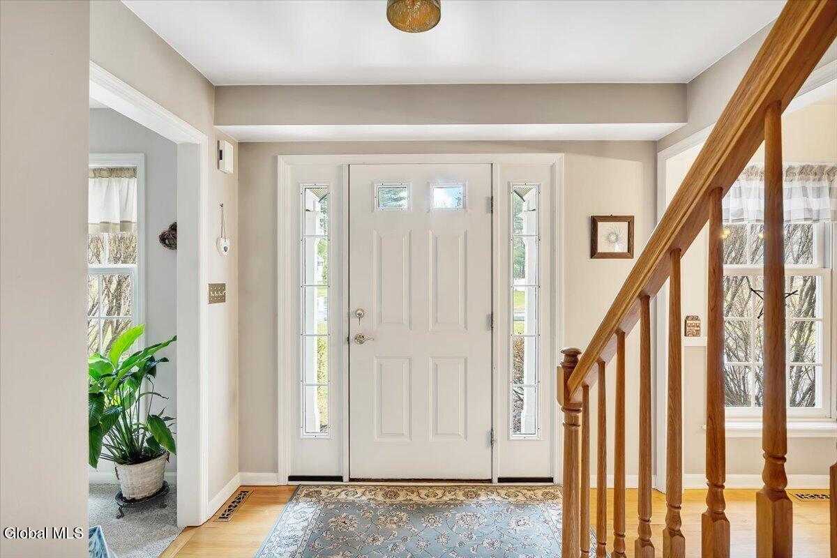 7008 Kevin Lane Schenectady NY 12303