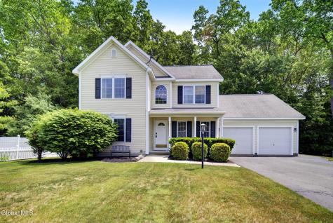 8 Donswood Court Clifton Park NY 12065