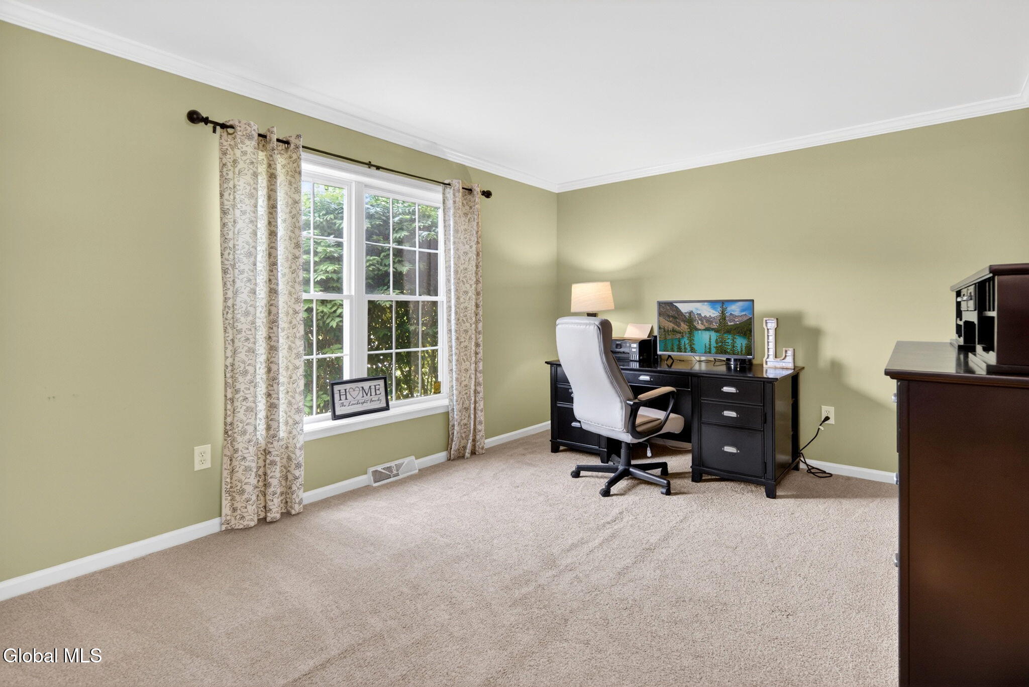 8 Donswood Court Clifton Park NY 12065