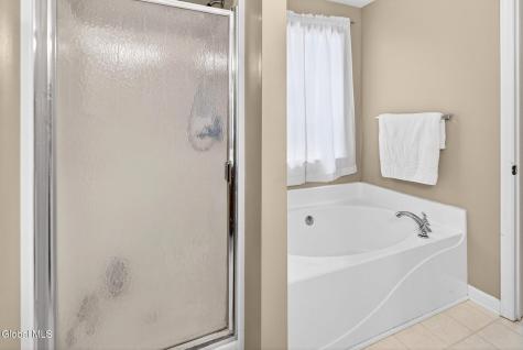 8 Donswood Court Clifton Park NY 12065