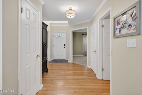 8 Donswood Court Clifton Park NY 12065