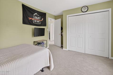 8 Donswood Court Clifton Park NY 12065