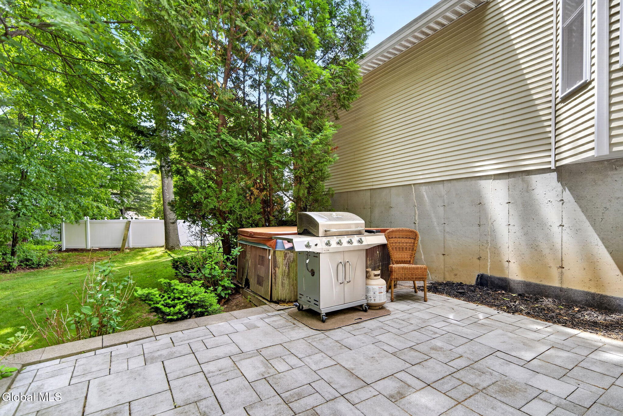 8 Donswood Court Clifton Park NY 12065