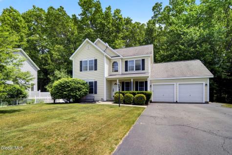 8 Donswood Court Clifton Park NY 12065