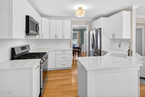 8 Donswood Court Clifton Park NY 12065
