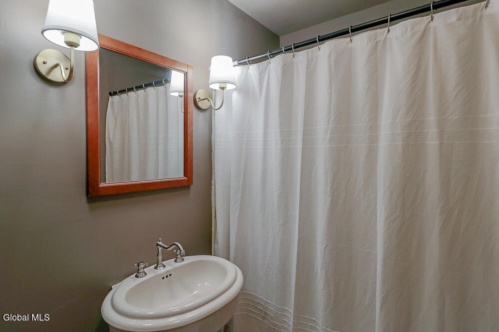 46 Hawthorne Drive Valatie NY 12184