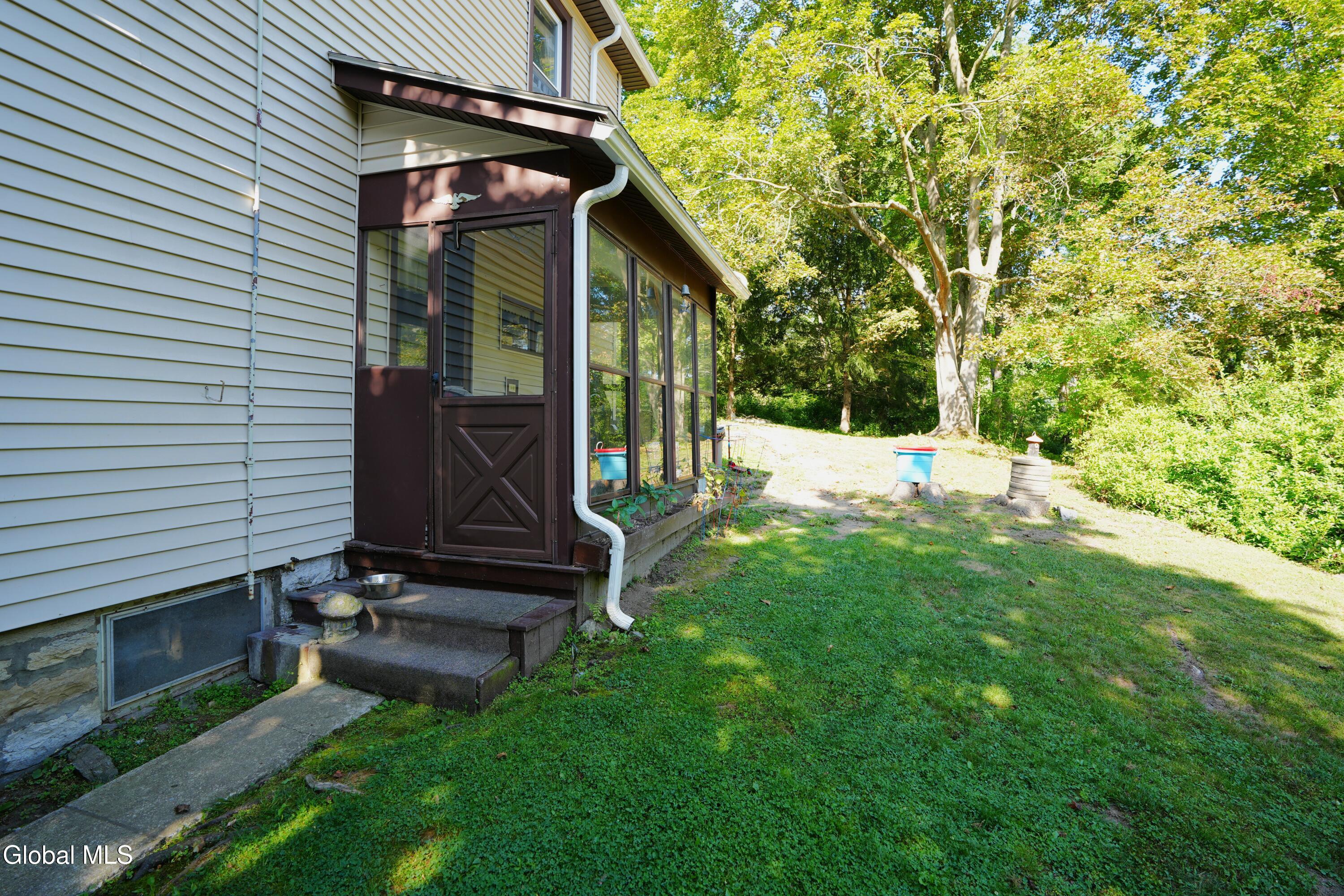 10 Shaper Avenue Canajoharie NY 13317