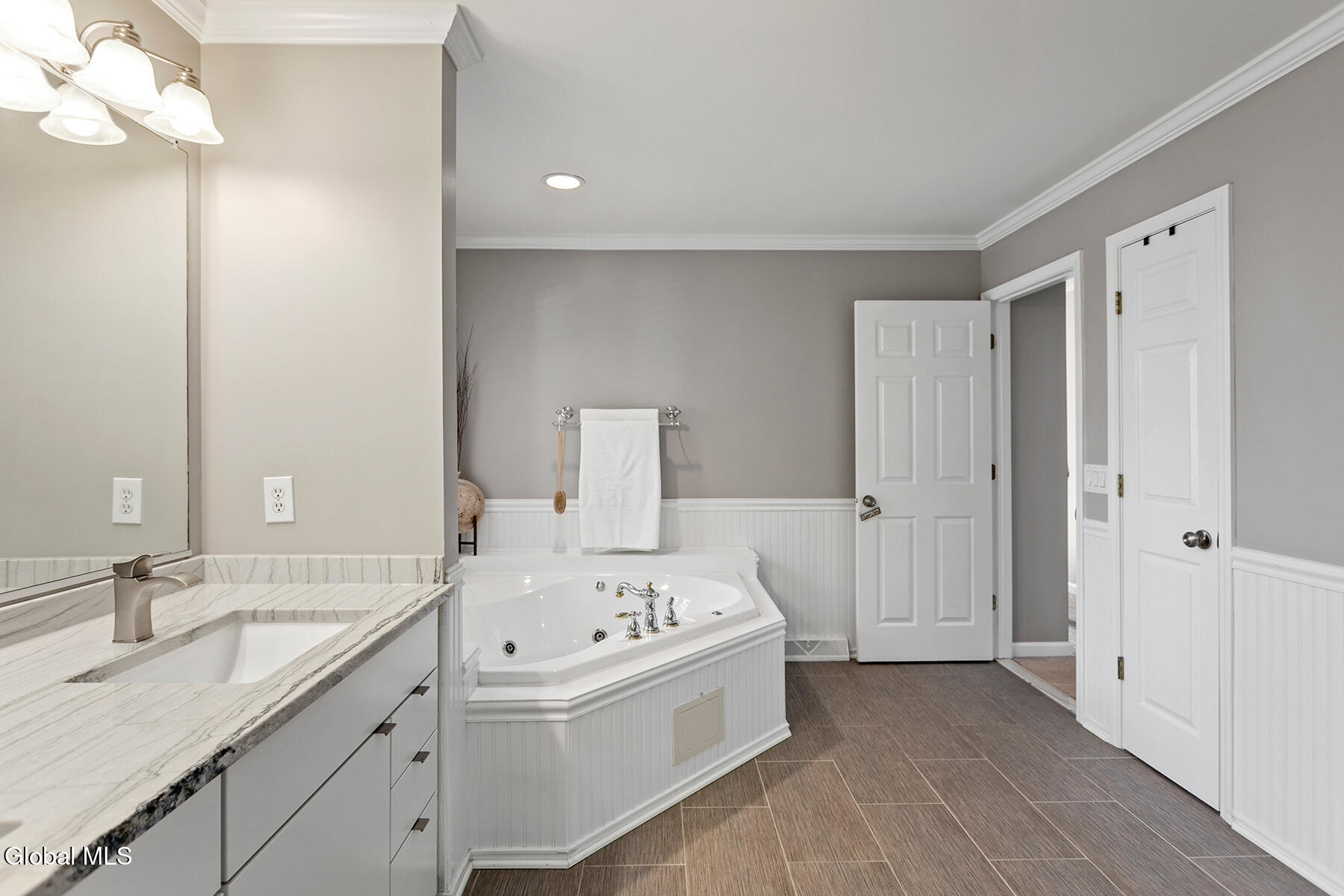 12 Berkshire Drive Malta NY 12020