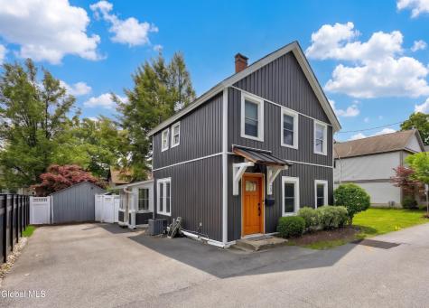 24 Diamond Place Saratoga Springs NY 12866