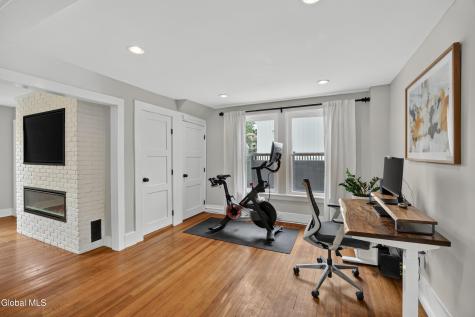 24 Diamond Place Saratoga Springs NY 12866