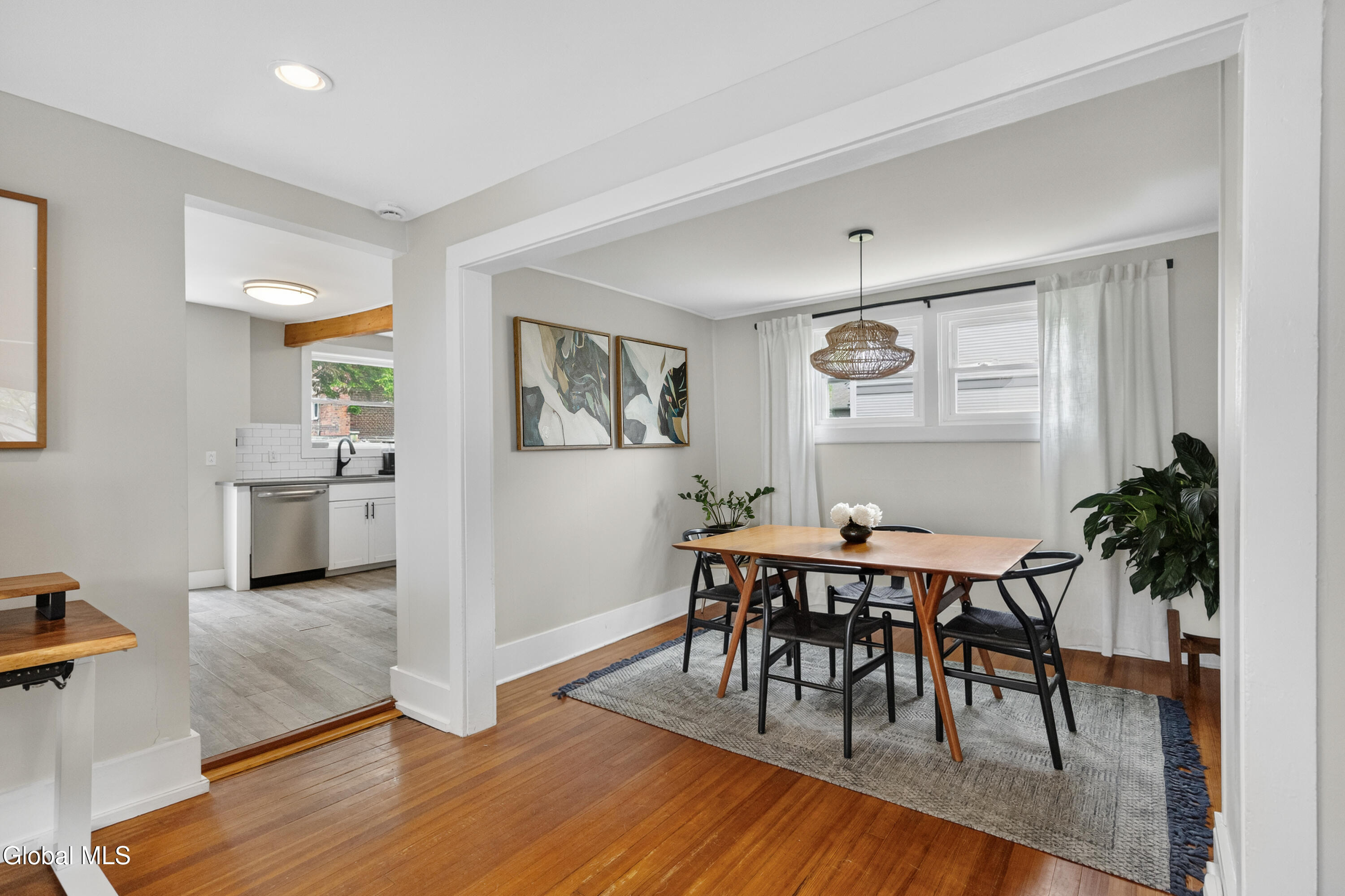 24 Diamond Place Saratoga Springs NY 12866