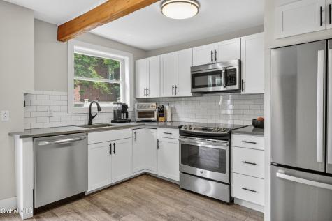 24 Diamond Place Saratoga Springs NY 12866