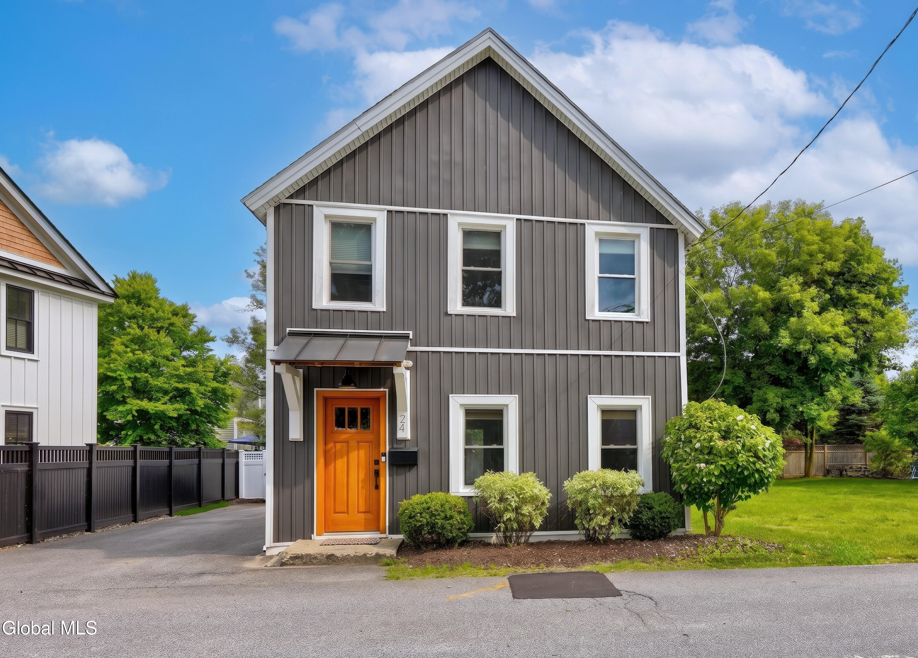 24 Diamond Place Saratoga Springs NY 12866
