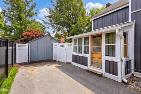 24 Diamond Place Saratoga Springs NY 12866