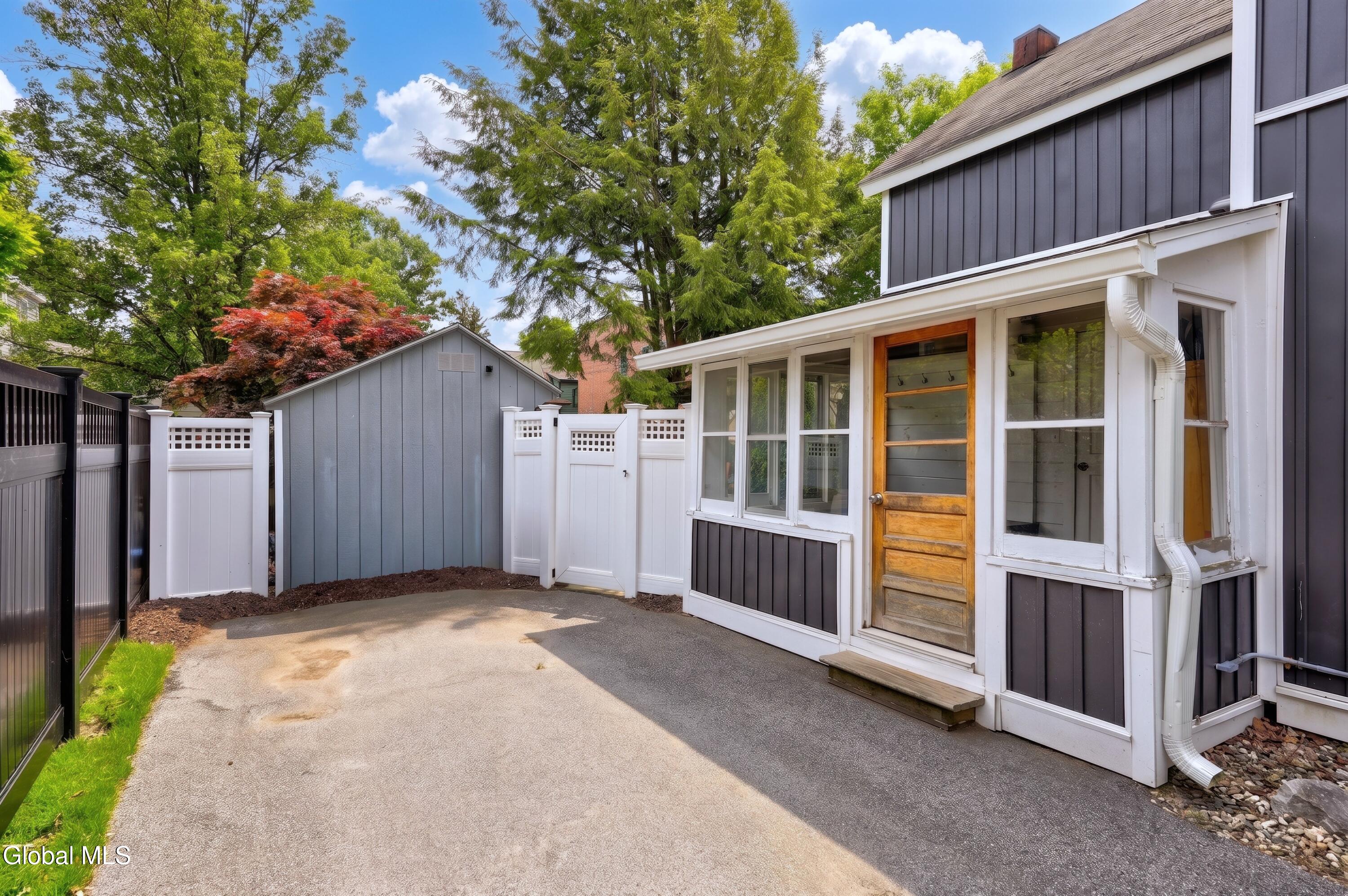24 Diamond Place Saratoga Springs NY 12866