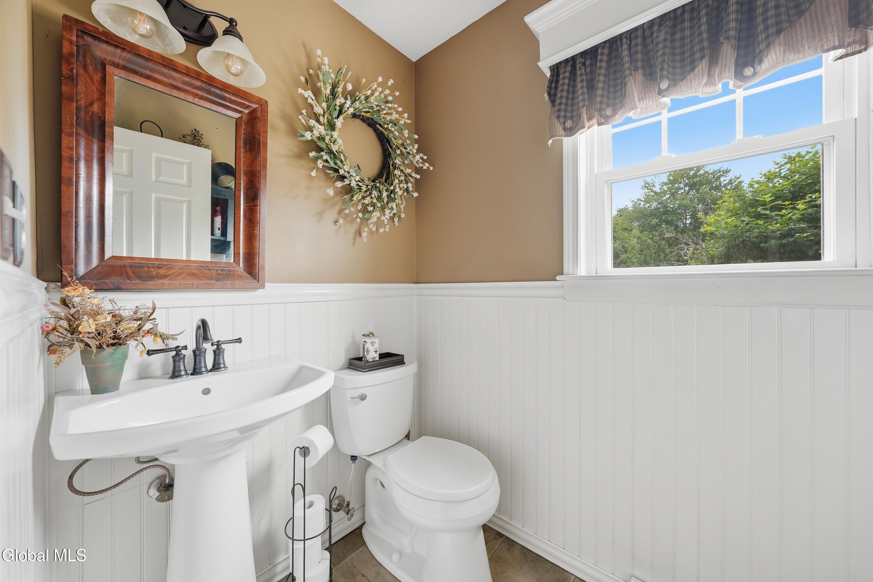 33 Sheffield Drive Delmar NY 12054
