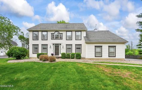 9 Owasco Court Niskayuna NY 12309