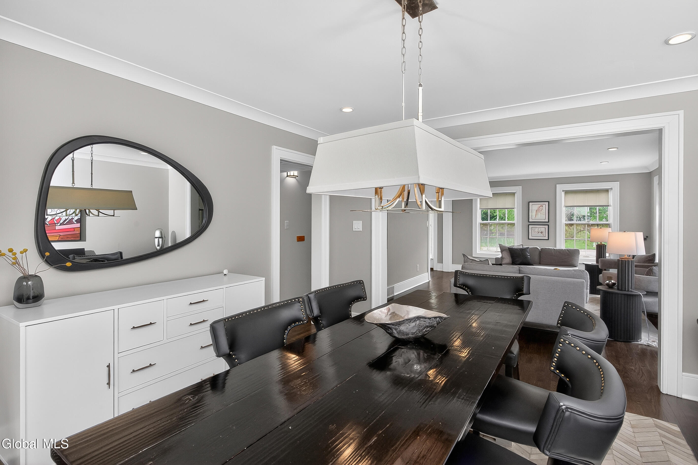 9 Owasco Court Niskayuna NY 12309