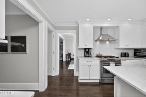 9 Owasco Court Niskayuna NY 12309