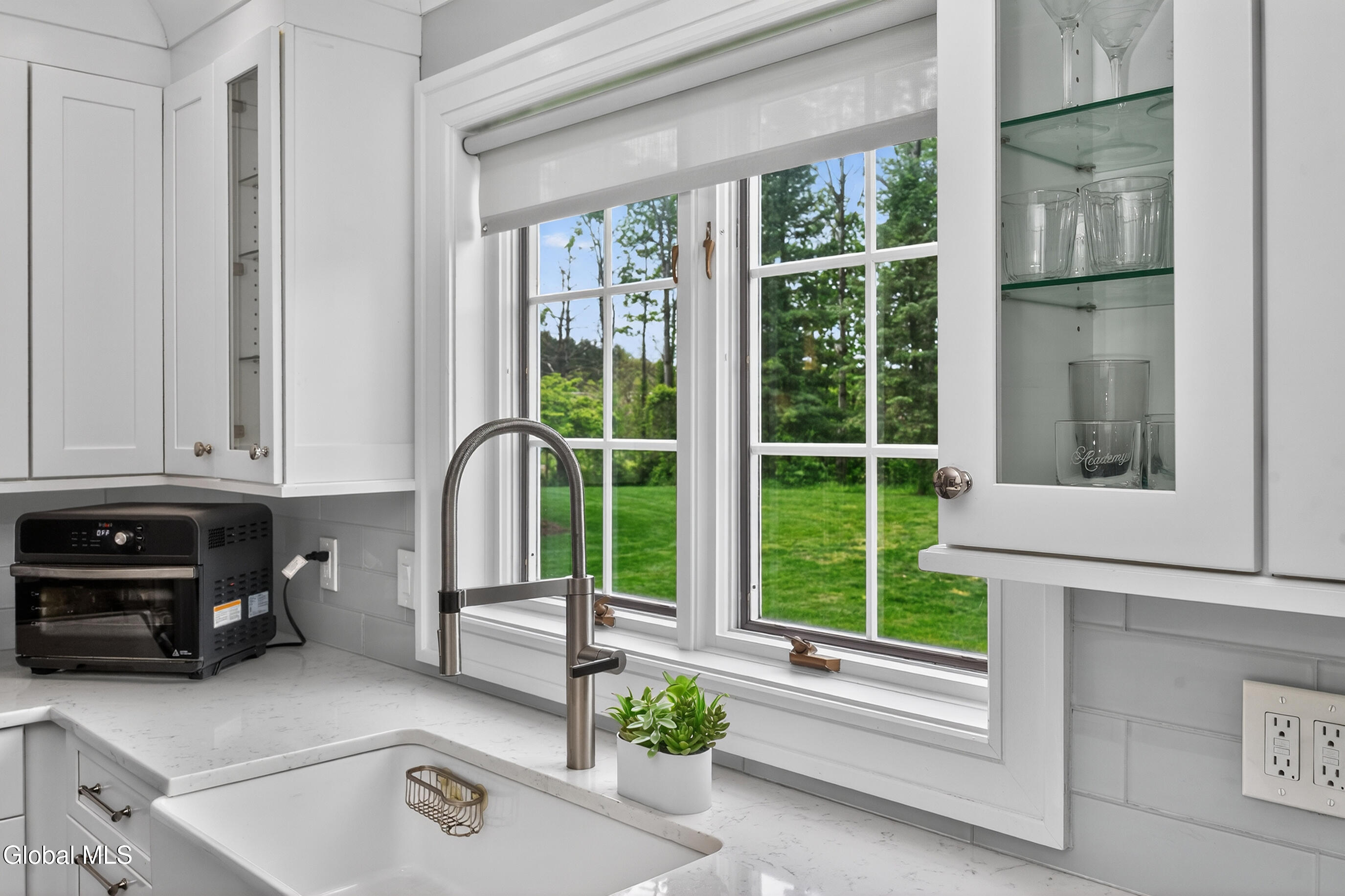 9 Owasco Court Niskayuna NY 12309