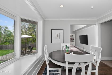 9 Owasco Court Niskayuna NY 12309