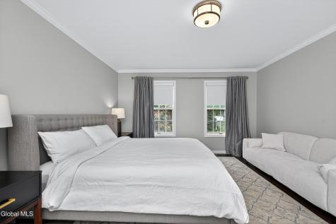 9 Owasco Court Niskayuna NY 12309