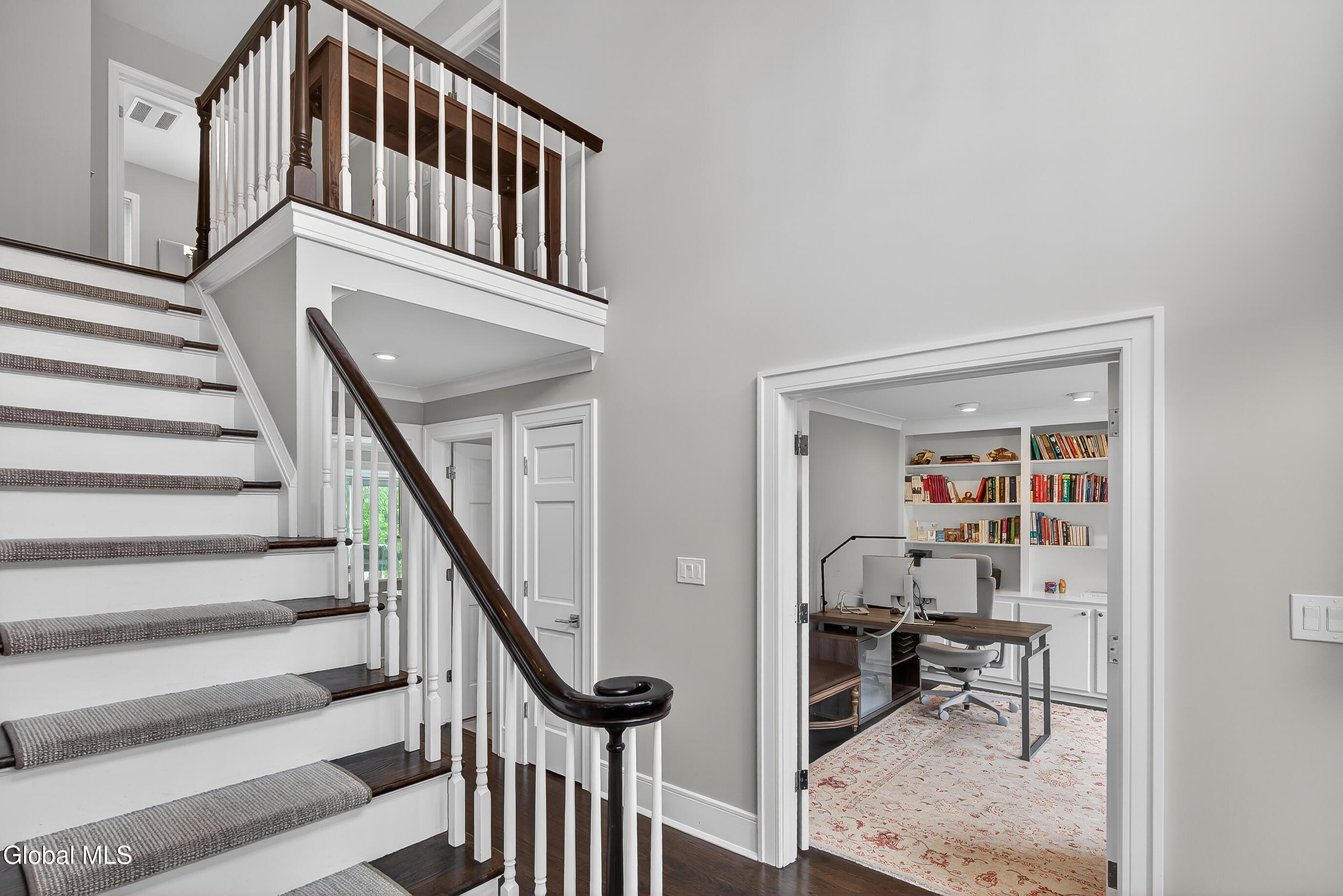 9 Owasco Court Niskayuna NY 12309