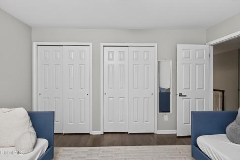 9 Owasco Court Niskayuna NY 12309