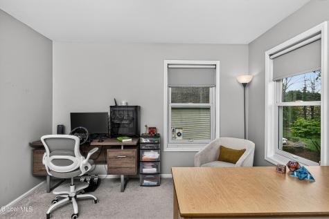 9 Owasco Court Niskayuna NY 12309