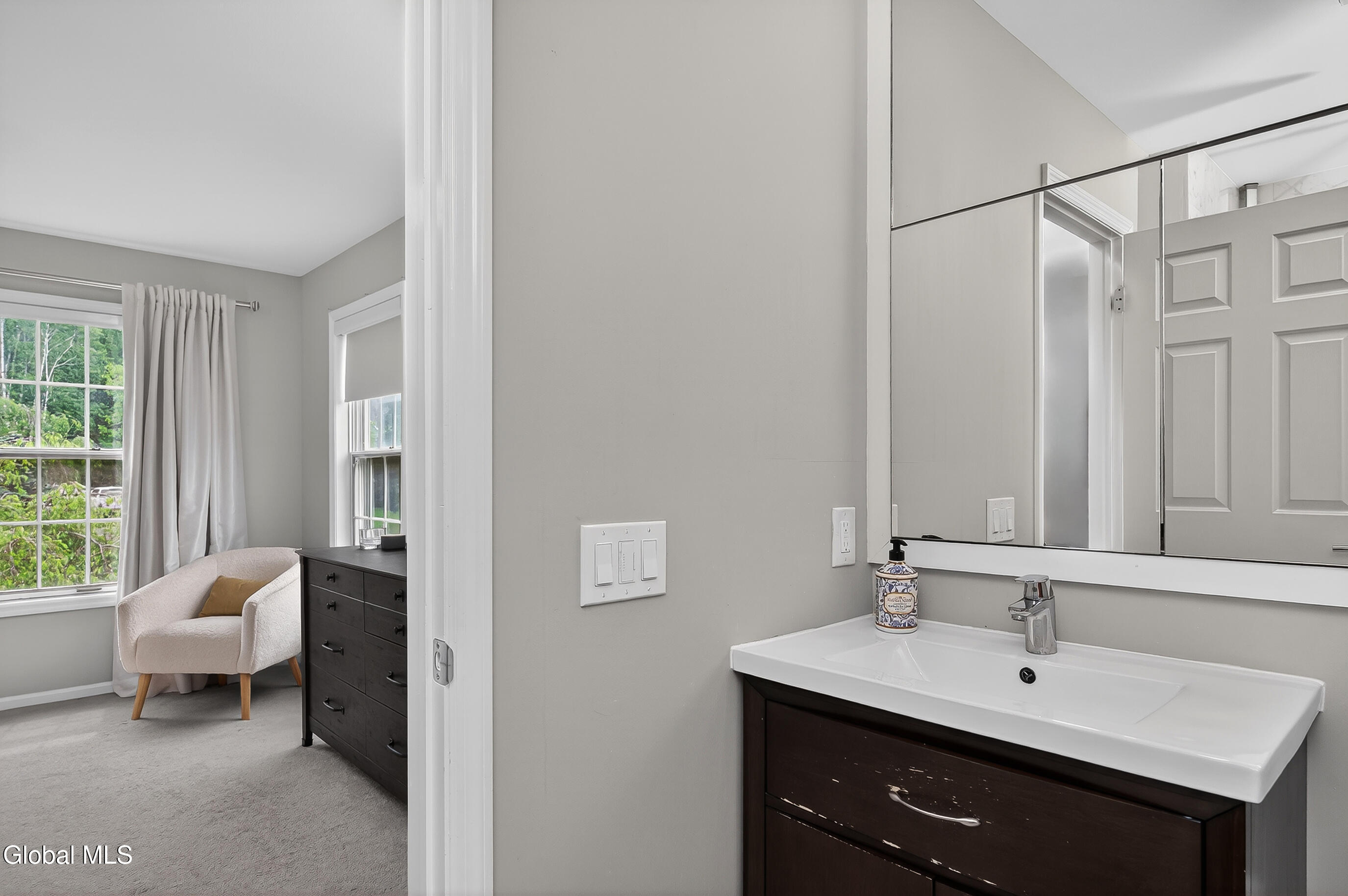 9 Owasco Court Niskayuna NY 12309