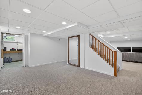 9 Owasco Court Niskayuna NY 12309
