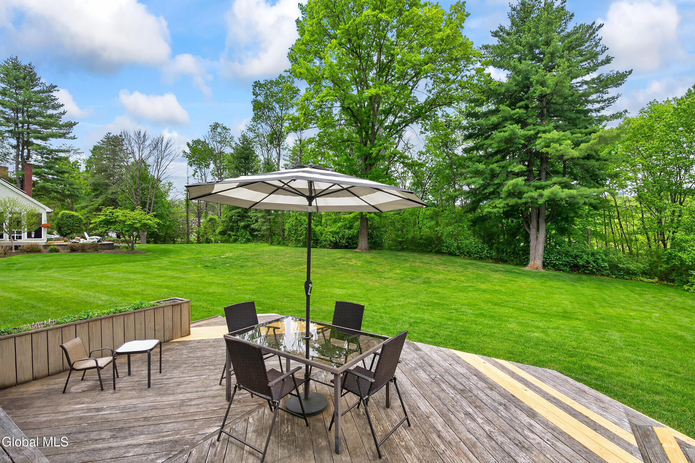 9 Owasco Court Niskayuna NY 12309