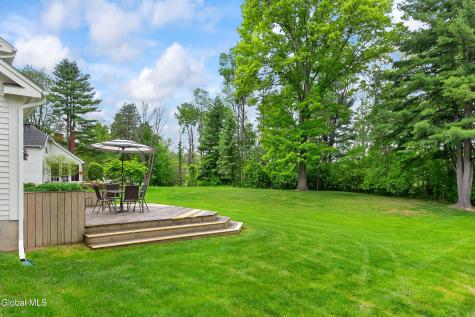 9 Owasco Court Niskayuna NY 12309