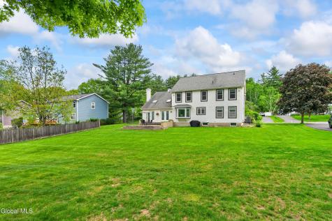 9 Owasco Court Niskayuna NY 12309